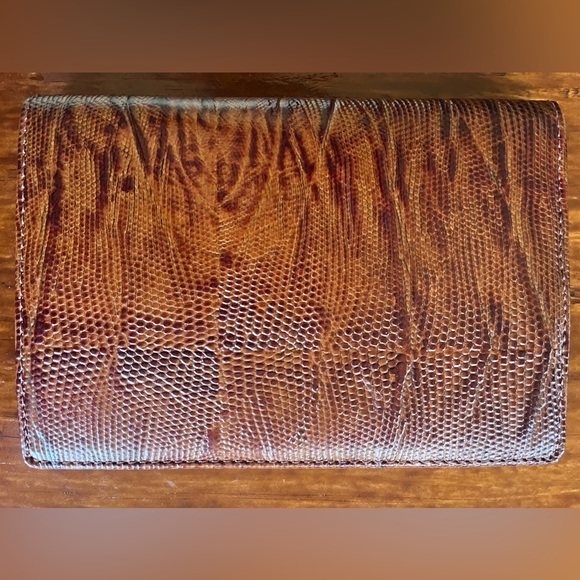 NWT Brahmin Passport Wallet in Caramel All Over Lizard - Picture 5 of 11